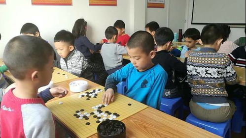 天健圍棋精品班,小班型授課,家長免費陪讀,開啟少兒智慧的心靈樂園