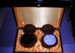 雅致對弈的藝術(shù) 品鑒中號瑪瑙圍棋套裝